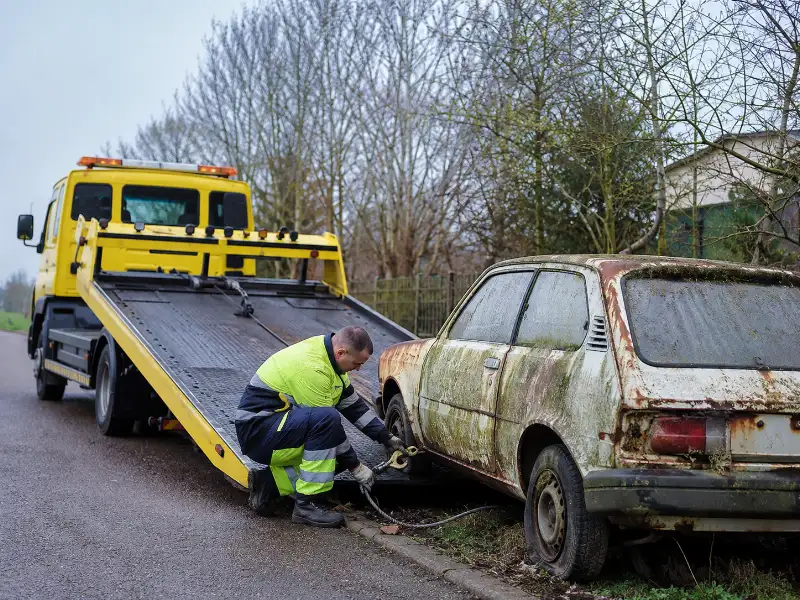 Enlèvement d'épave pour professionnels de l'automobile à Caen